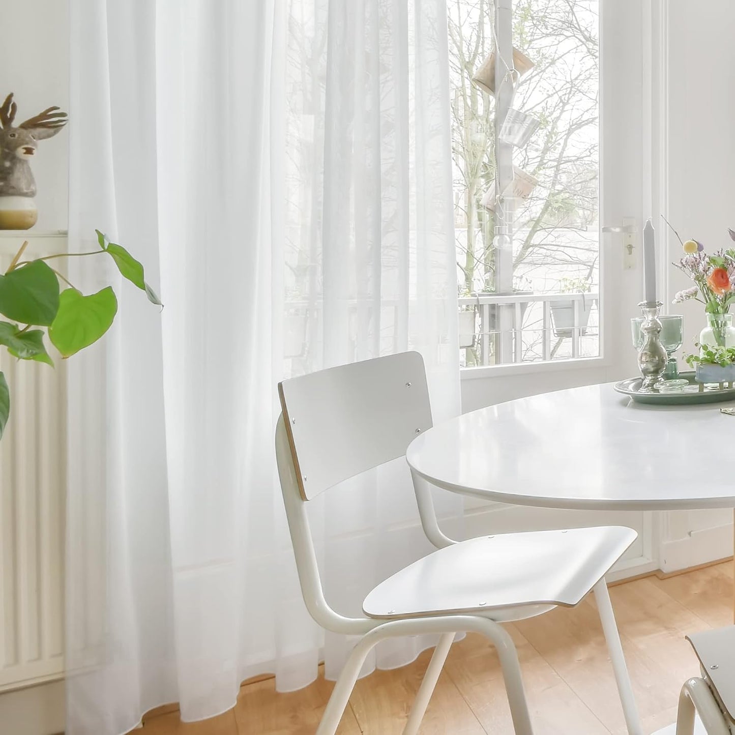 Weiße Voile-Vorhänge (2er-Set) – Transparente Ösen-Paneele für Wohnzimmer, 245 x 140 cm